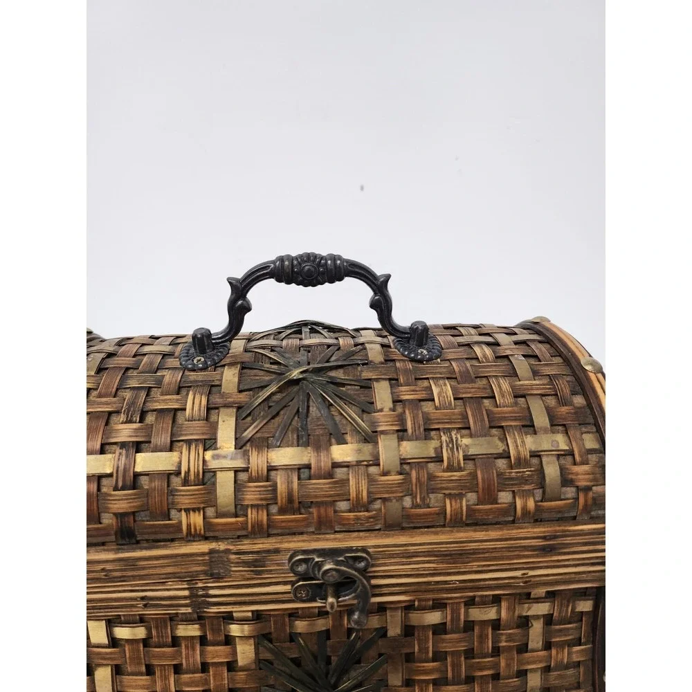 Vintage Hand Woven Wicker Treasure Chest Purse Metal Hardware With Handle
